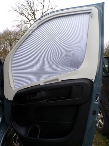 Polintegriran avtodom BÜRSTNER Lyseo Time Skyline 726 G Safety Paket, Hubbett