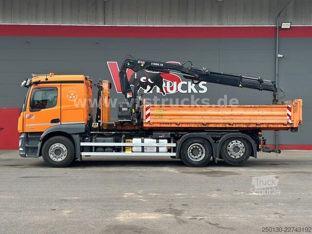 Camião porta-contentores de gancho MERCEDES-BENZ Actros 2546L 6x2 Lenk-/Lift Abroller mit Kran