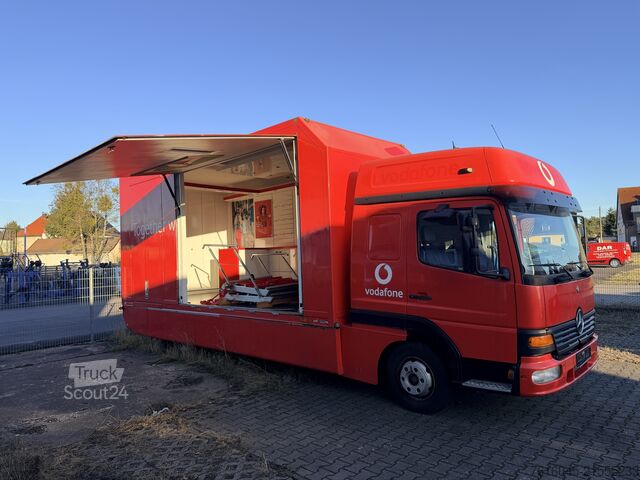 Infomobil PromoVAN PromoTRUCK PromoLKW Mercedes-Benz mobiler Messestand Messefahrzeug Showroo
