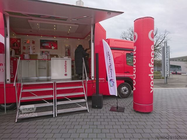 Infomobil PromoVAN PromoTRUCK PromoLKW Mercedes-Benz mobiler Messestand Messefahrzeug Showroo