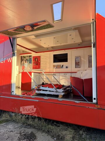 Infomobil PromoVAN PromoTRUCK PromoLKW Mercedes-Benz mobiler Messestand Messefahrzeug Showroo