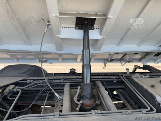 Benne tri-benne MERCEDES-BENZ ATEGO 818 4x2 Euro 6 Kipper Kran FASSI F65B.0.22