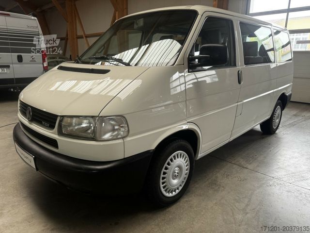 Minibus VOLKSWAGEN T4 Caravelle 2.5 TDI Syncro Sperre 1. Hand!