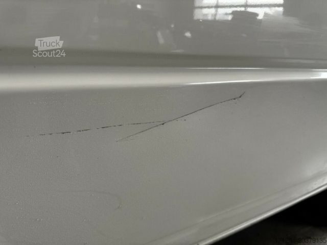 Minibus VOLKSWAGEN T4 Caravelle 2.5 TDI Syncro Sperre 1. Hand!