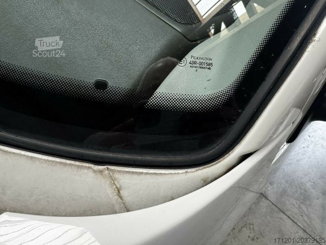 Minibus VOLKSWAGEN T4 Caravelle 2.5 TDI Syncro Sperre 1. Hand!