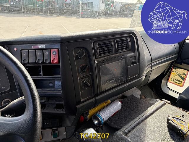 Camião-cisterna Renault Premium 300