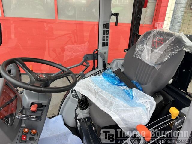 Tractor Massey Ferguson MF 1735 M HC