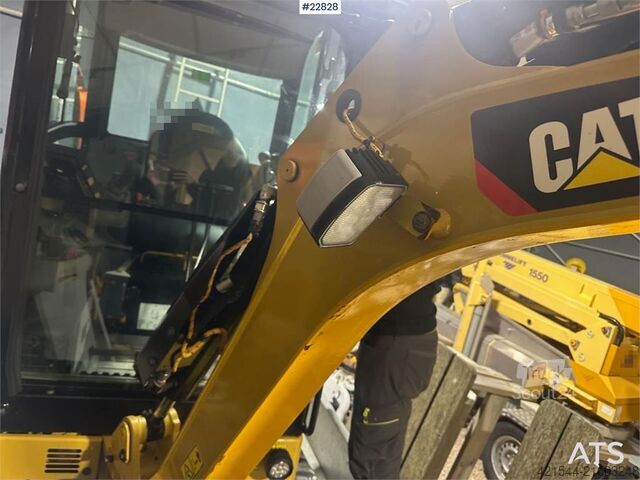 мини багер CAT 302CR mini excavator w/ 3 buckets and 2021 Brian J