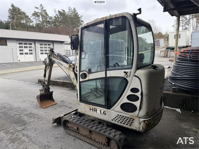 мини багер Terex HR1.6 with bucket
