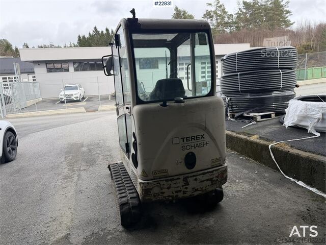 мини багер Terex HR1.6 with bucket