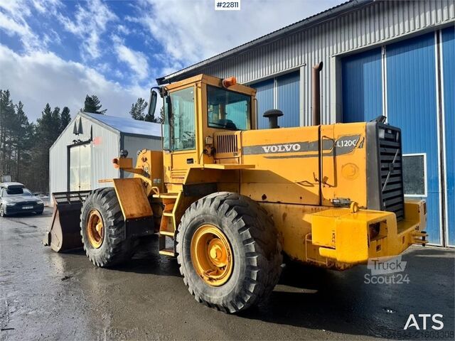 товарач Volvo L120C Wheel Loader with Bucket WATCH VIDEO