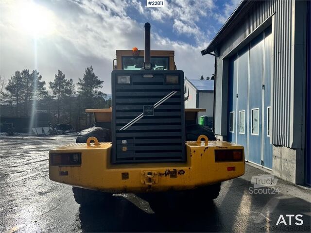 товарач Volvo L120C Wheel Loader with Bucket WATCH VIDEO