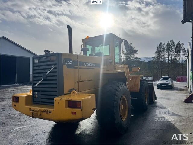 товарач Volvo L120C Wheel Loader with Bucket WATCH VIDEO