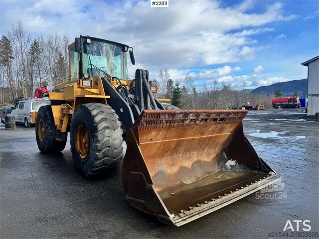 товарач Volvo L120C Wheel Loader with Bucket WATCH VIDEO