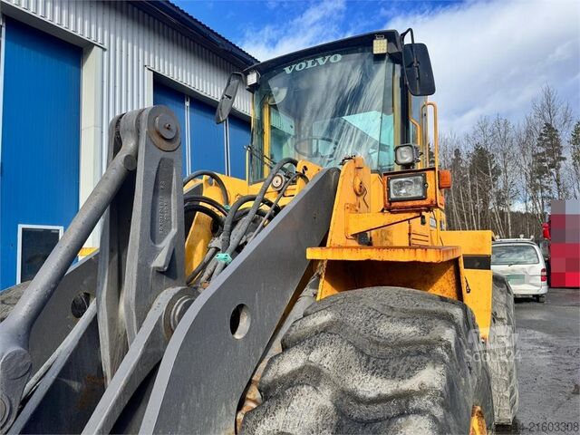 товарач Volvo L120C Wheel Loader with Bucket WATCH VIDEO