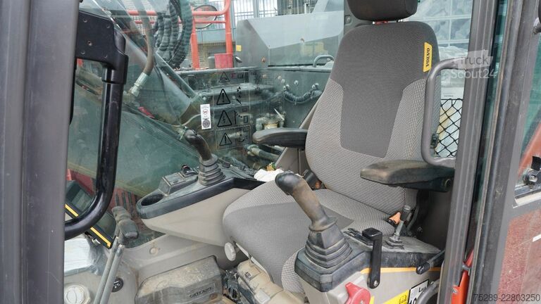 Kettenbagger VOLVO ECR145EL Kettenbagger Verstellausleger  OilQuick