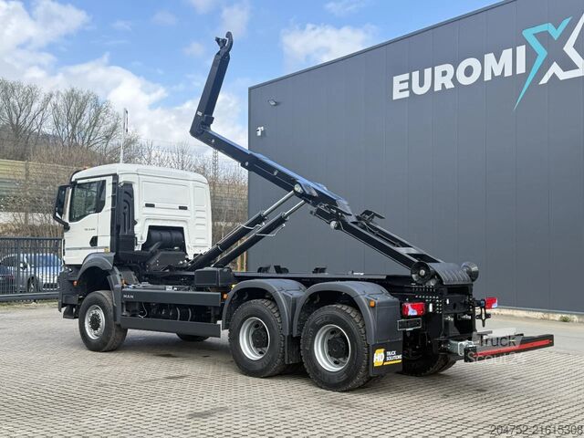 Hook arm system MAN TGS 33.440 MAN TGS 33.440 6x6 Euro6e Hyva - Hia...