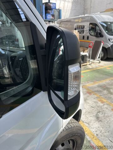 Kastenwagen Wohnmobil / Campervan Peugeot Boxer Carado CV600, Baujahr 2024 Schaltgetriebe | Vollausstattung