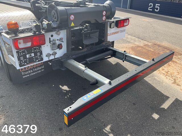 Hakenarmsystem DAF FAQ XD 450 8x2 Hiab 26 Tonmeter laadkraan