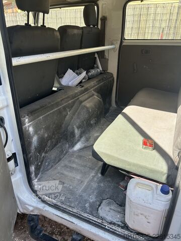 Autocarro ribaltabile Nissan Cabstar