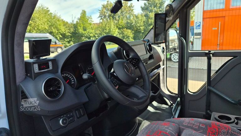 Minibus MERCEDES-BENZ 30 Sitzer Schul- Transferbus 519 Lagerfahrzeug