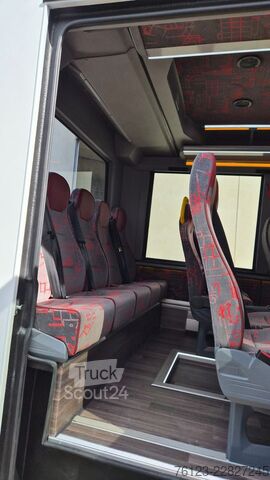 Minibus MERCEDES-BENZ 30 Sitzer Schul- Transferbus 519 Lagerfahrzeug