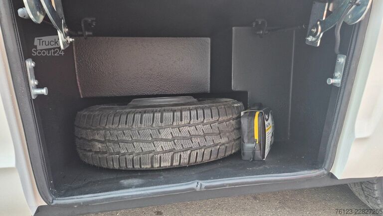 حافلة صغيرة IVECO 2x Daily 70 Lagerfahrzeug Ferqui Sunrise 2,5 m B