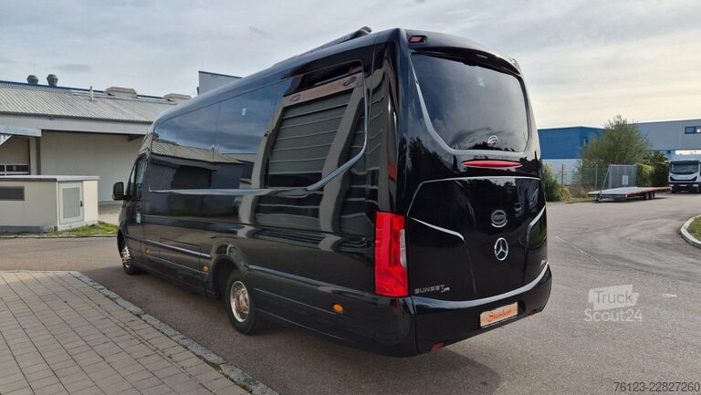 Minibus MERCEDES-BENZ 519 Sunset S 4 Ferqui Lagerfahrzeug Stock