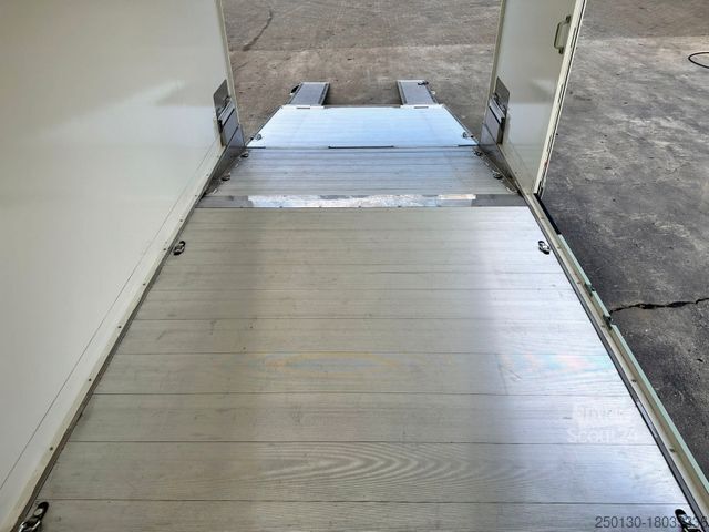 Car carrier van MERCEDES-BENZ Sprinter 519 CDI CAZOO Sportwagentransporter