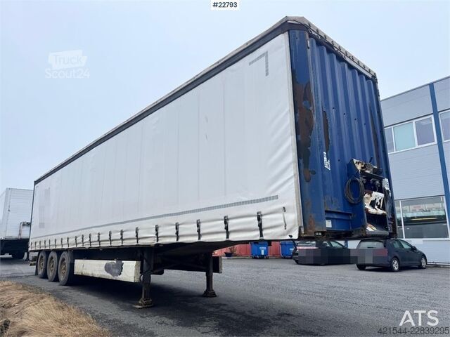 Posuvné plachty Krone curtain-side trailer