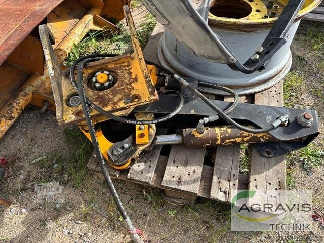 Traktor John Deere JOHN DEERE