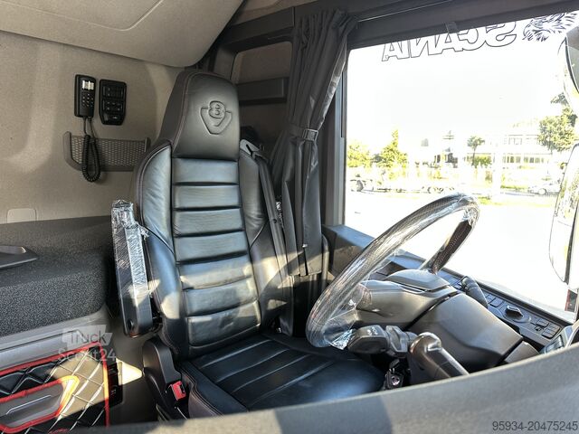 Trattore stradale standard SCANIA 660S