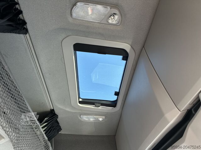 Trattore stradale standard SCANIA 660S