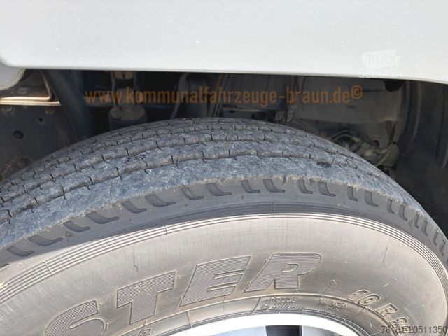 Zamiatarka drogowa MERCEDES-BENZ Atego 1524 Bucher Cityfant 6000*Wildkrautb.*HD