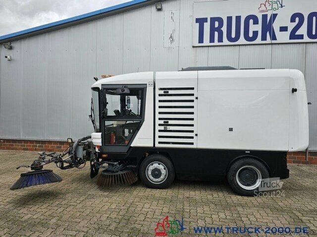 Подметальная машина Ravo Ravo 580 3 Besen HD- Reiniger mit Lanze 70 km/h