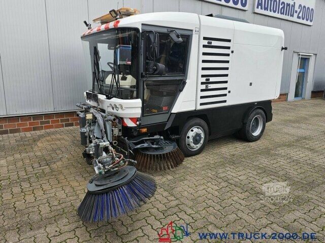 Подметальная машина Ravo Ravo 580 3 Besen HD- Reiniger mit Lanze 70 km/h