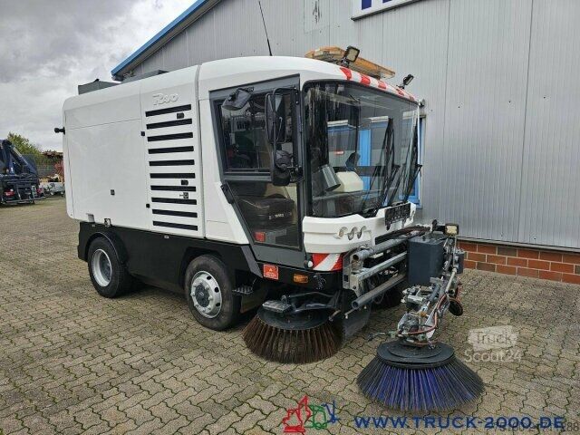 Подметальная машина Ravo Ravo 580 3 Besen HD- Reiniger mit Lanze 70 km/h