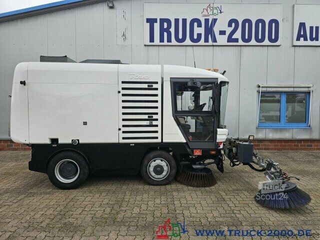 Подметальная машина Ravo Ravo 580 3 Besen HD- Reiniger mit Lanze 70 km/h