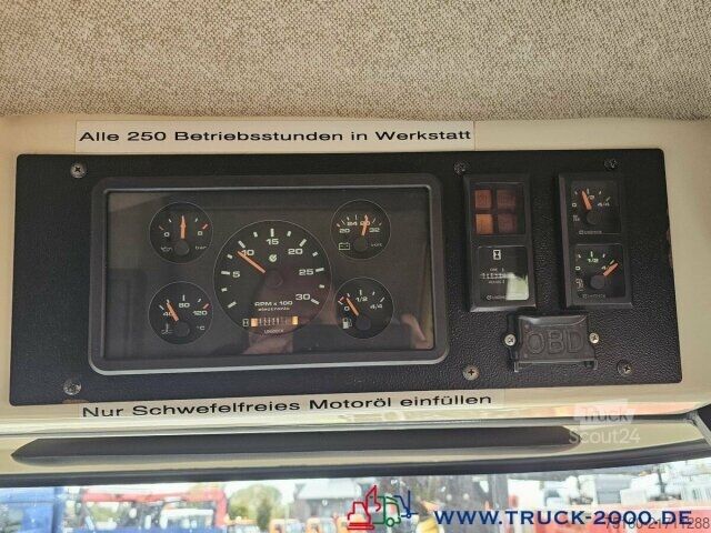 Подметальная машина Ravo Ravo 580 3 Besen HD- Reiniger mit Lanze 70 km/h