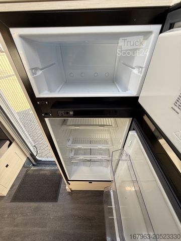 Autocaravana semi-integrada CHAUSSON 640 Titanium Ultimate ~ START KLAR MJ `24