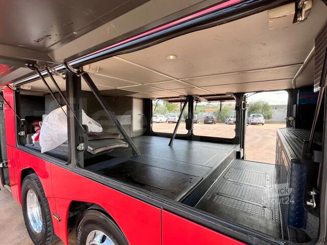 Tur aracı Neoplan Skyliner