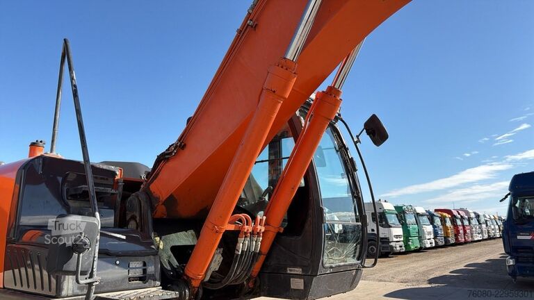 багер на вериги Hitachi ZX250LCH-5A (AIRCO / 6.868 HOURS / BELGIAN MACH...