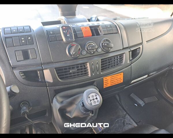 Tractora standard IVECO EUROCARGO 180E28 CON GRU PM E CASSONE FISSO