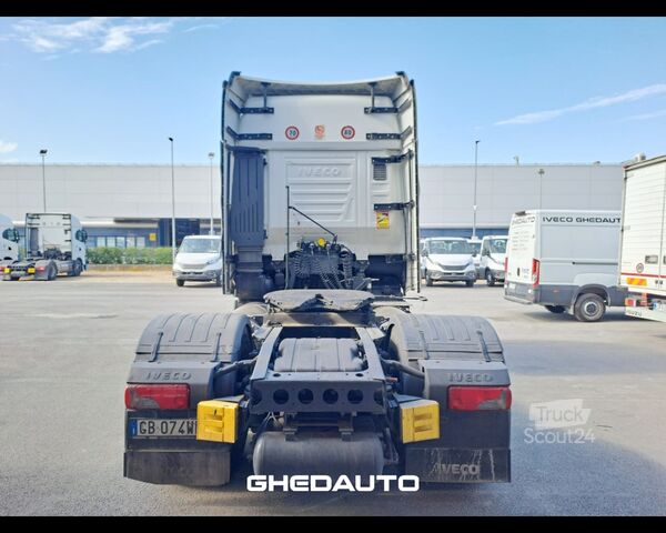 Standard dragbil IVECO TRATTORE STRADALE IVECO S-WAY 460 LNG  METANO