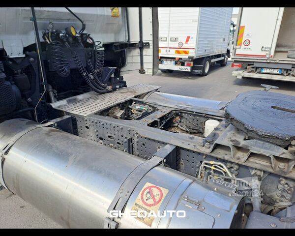 Standard dragbil IVECO TRATTORE STRADALE IVECO S-WAY 460 LNG  METANO