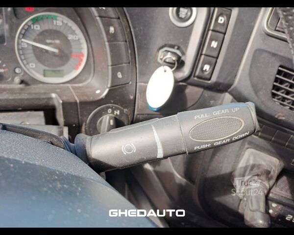 Standart çekici ünitesi IVECO TRATTORE STRADALE IVECO S-WAY 460 LNG  METANO