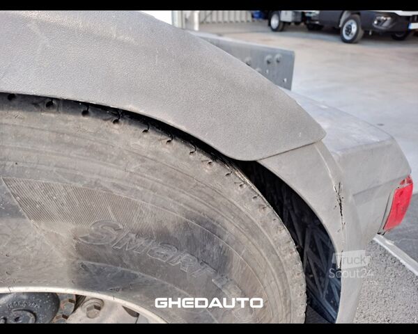 Standart çekici ünitesi IVECO TRATTORE STRADALE IVECO S-WAY 460 LNG  METANO