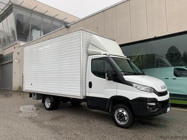 Fourgon tôlé Iveco Daily 35C12 - Furgone - Km 134.000 -