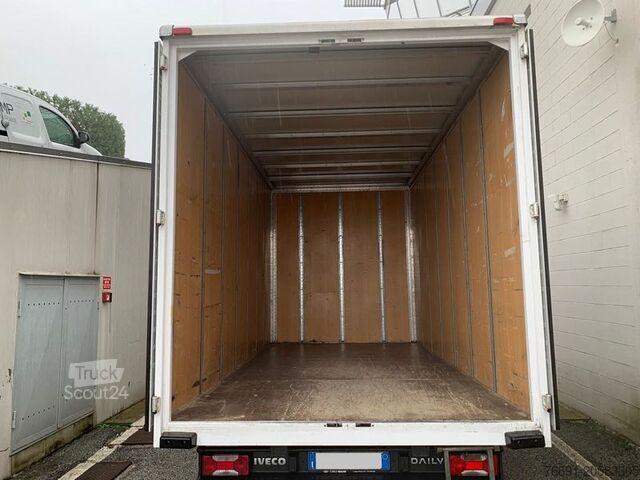 Umpikorja-auto Iveco Daily 35C12 - Furgone  - Km 134.000  -