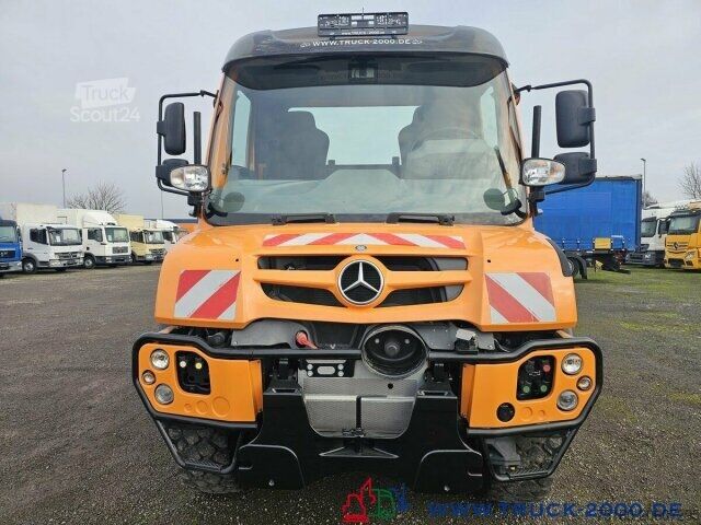 Spezial-LKW Unimog U423 Front Zapfwelle + Arbeitsplatte + EasyDrive